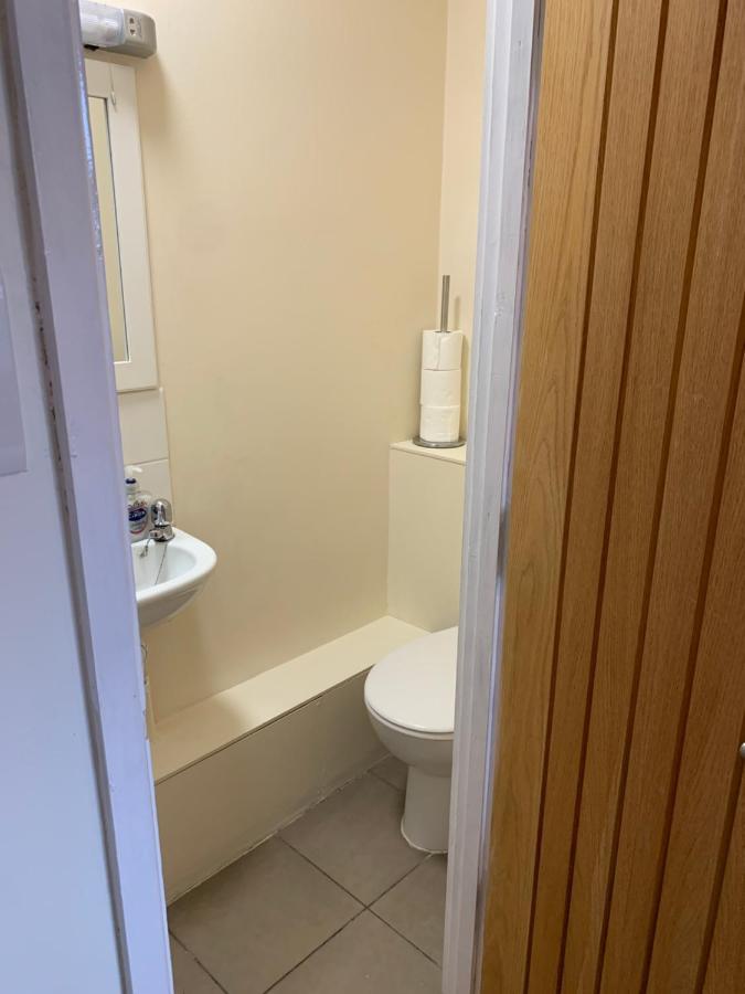 Parkview Guesthouse CBG Екстериор снимка