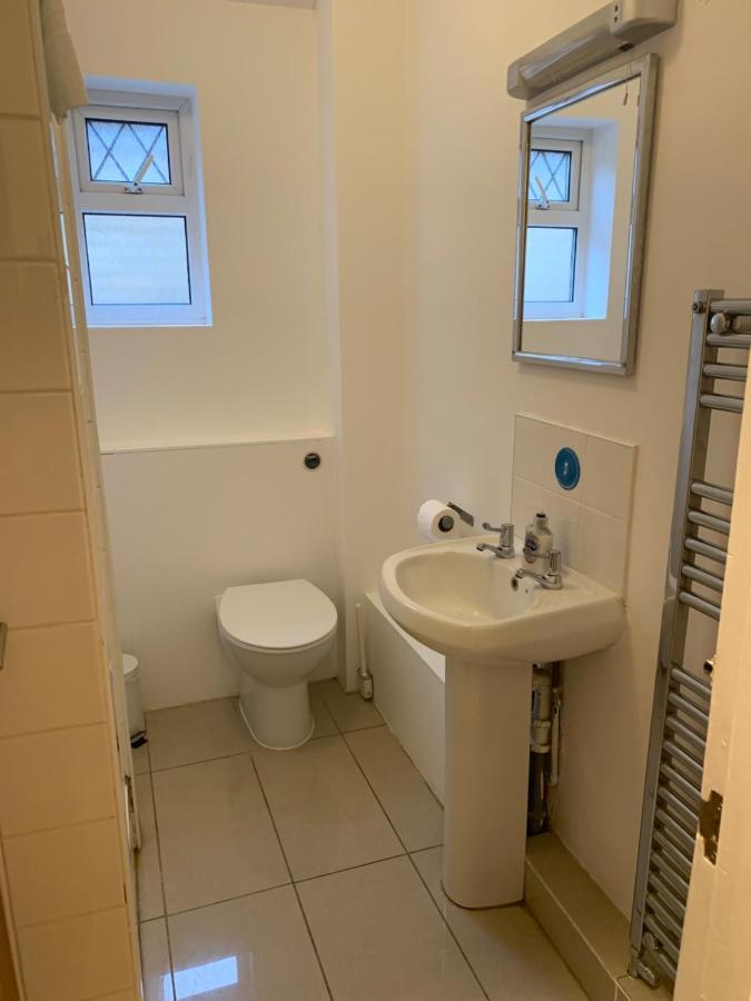 Parkview Guesthouse CBG Екстериор снимка