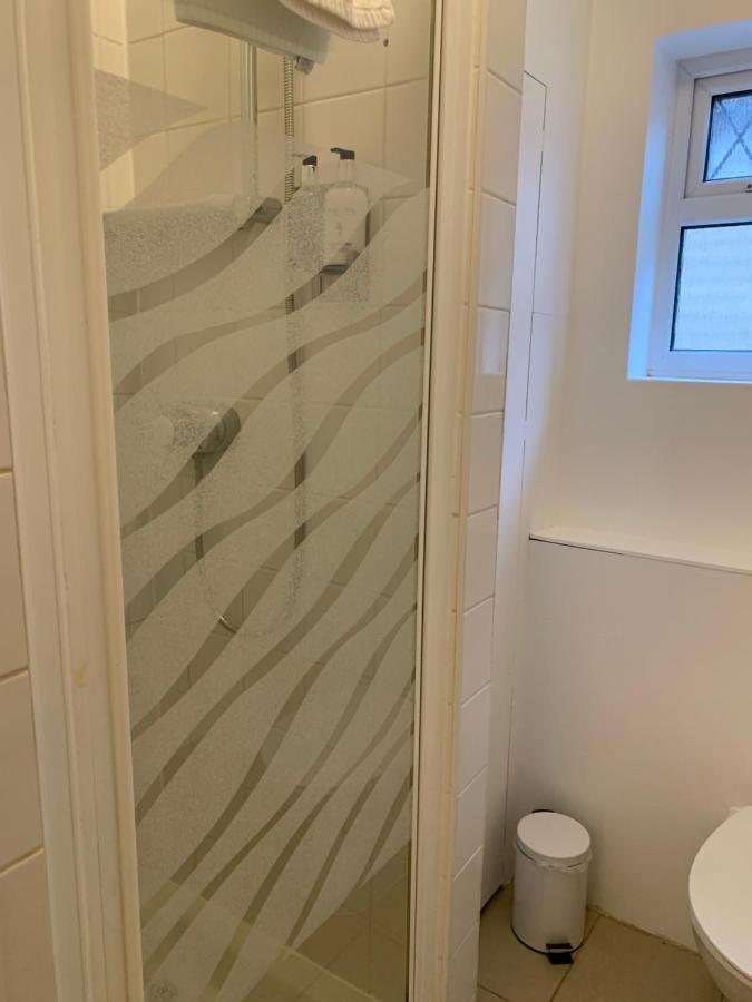 Parkview Guesthouse CBG Екстериор снимка
