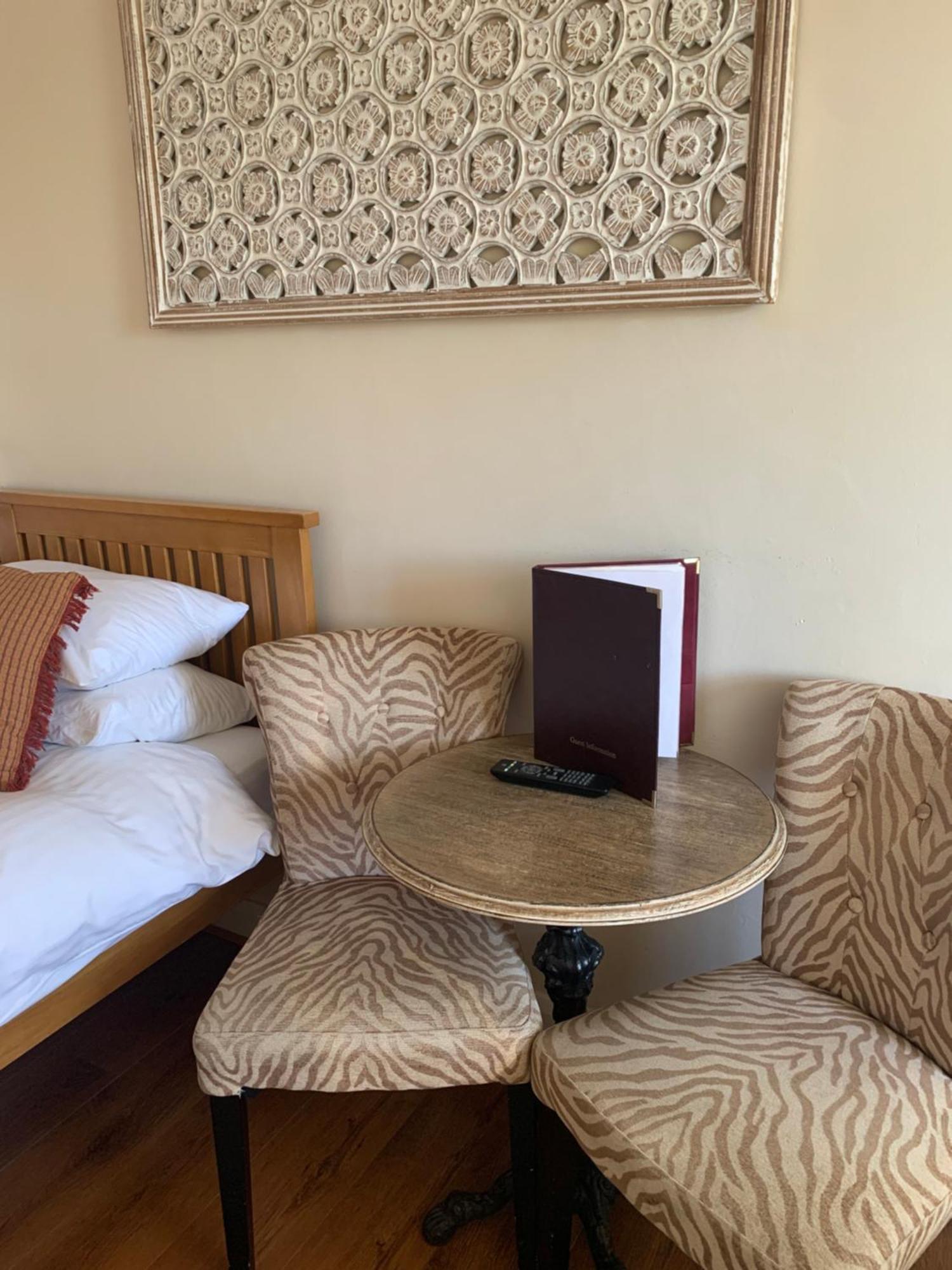 Parkview Guesthouse CBG Екстериор снимка