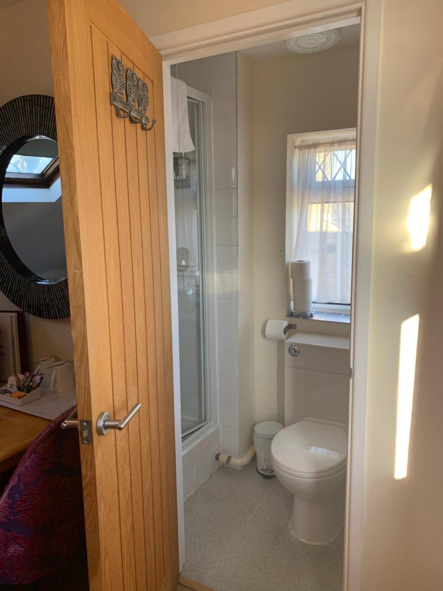 Parkview Guesthouse CBG Екстериор снимка