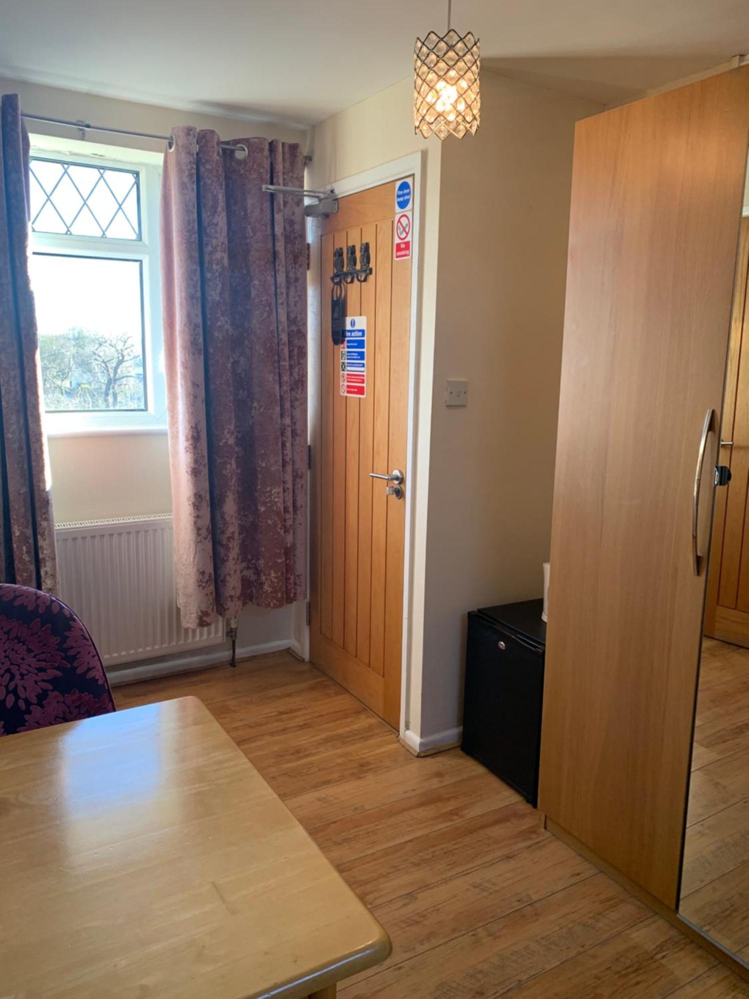 Parkview Guesthouse CBG Екстериор снимка