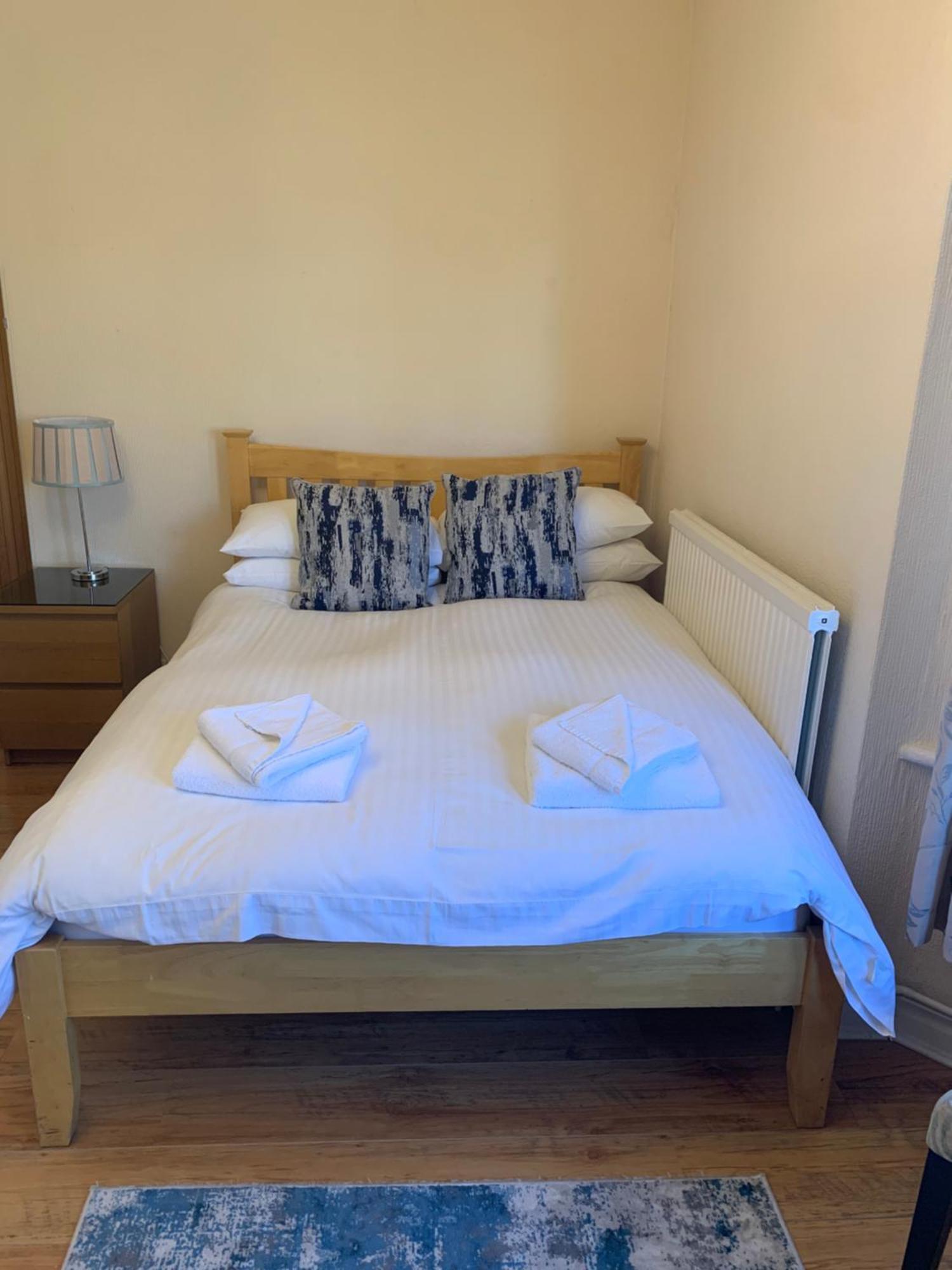 Parkview Guesthouse CBG Екстериор снимка
