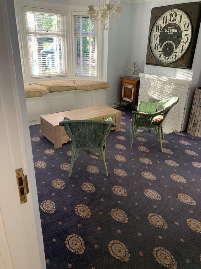 Parkview Guesthouse CBG Екстериор снимка